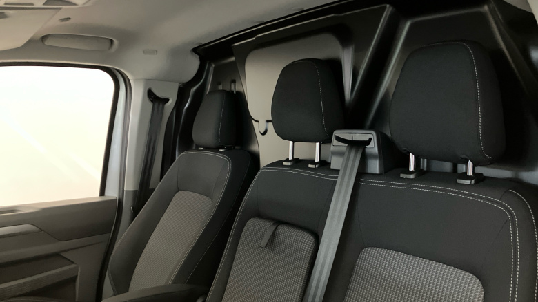 Volkswagen Transporter T32 Swb Electric 160kW 65kWh Commerce Pro Van Auto